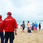 Sul Informação - FOTOGALERIA: Nem a ameaça de chuva afastou os banhistas de Ferragudo