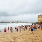 Sul Informação - FOTOGALERIA: Nem a ameaça de chuva afastou os banhistas de Ferragudo