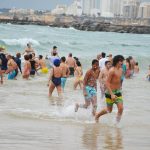 Sul Informação - FOTOGALERIA: Nem a ameaça de chuva afastou os banhistas de Ferragudo