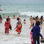 Sul Informação - FOTOGALERIA: Nem a ameaça de chuva afastou os banhistas de Ferragudo