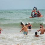 Sul Informação - FOTOGALERIA: Nem a ameaça de chuva afastou os banhistas de Ferragudo