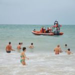 Sul Informação - FOTOGALERIA: Nem a ameaça de chuva afastou os banhistas de Ferragudo