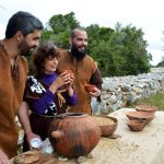 Sul Informação - FOTOGALERIA: 800 pessoas viajaram até à Pré-História em Alcalar