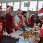 Sul Informação - FOTOGALERIA: Voluntários ajudaram Freguesia de Portimão no almoço solidário