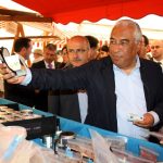 Sul Informação - FOTOGALERIA: António Costa inaugurou Passeio das Dunas e aproveitou para fazer uma “comprinha”