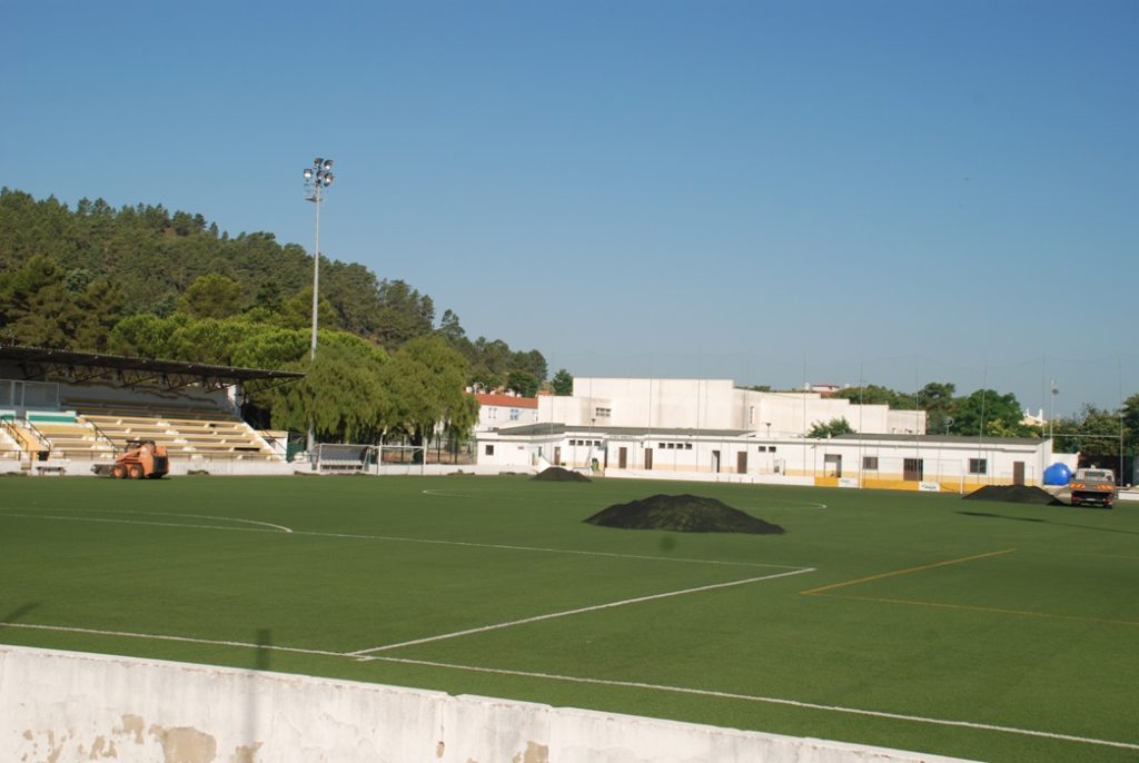 Campo SB Messines novo relvado sintético