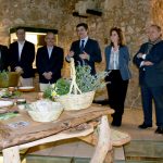 Sul Informação - Fotogaleria: Ministro da Economia visitou exposição “Mesa Ajudada” em Loulé