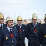 Sul Informação - Desfile do Dia Nacional do Bombeiro entusiasmou zona ribeirinha de Portimão