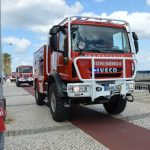 Sul Informação - Desfile do Dia Nacional do Bombeiro entusiasmou zona ribeirinha de Portimão