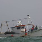 Sul Informação - Fotogaleria: Barco de pesca naufragou na Barra da Armona