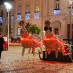 Sul Informação - FOTOGALERIA: Milhares de garrafas de plástico são agora enfeites de Natal em Portimão