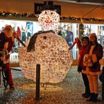 Sul Informação - FOTOGALERIA: Milhares de garrafas de plástico são agora enfeites de Natal em Portimão