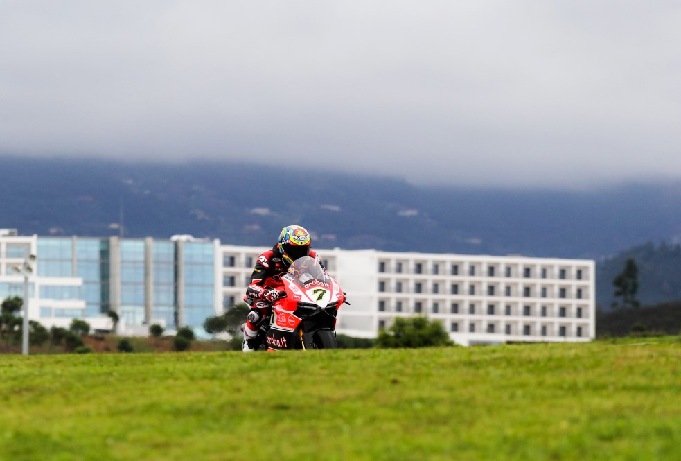 superbikes em testes no autotódromo