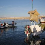 Sul Informação - FOTOGALERIA: Avioneta acidentada já foi retirada do fundo do mar e aguarda investigações