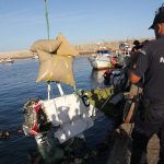 Sul Informação - FOTOGALERIA: Avioneta acidentada já foi retirada do fundo do mar e aguarda investigações