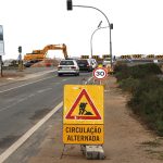 Sul Informação - Obras no acesso à Praia de Faro não estão paradas, apenas à espera de material