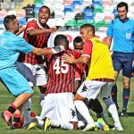 Sul Informação - FOTOGALERIA: Jogo Olhanense-Chaves também foi palco de protesto dos “Ilhéus”