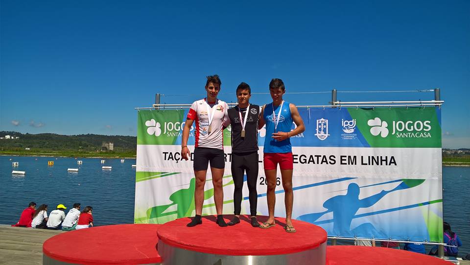 Tomás Santos foi medalha de ouro em K1 Cadetes 200m