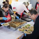 Sul Informação - FOTOGALERIA: Almoço solidário reuniu 50 voluntários e 550 famílias em Portimão