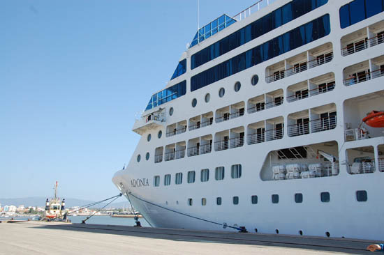 Porto de Portimão_navio cruzeiros atracado