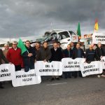 Sul Informação - FOTOGALERIA: Ativistas anti-portagens levaram protesto à Ponte do Guadiana