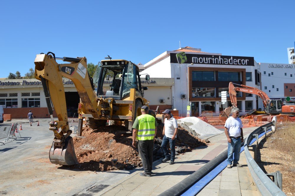 Rotunda Pedra Mourinha_obras_01