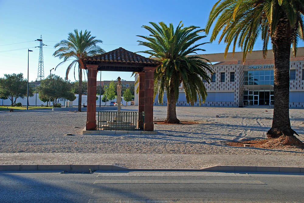 Tribunal de Silves e Cruz de Portugal