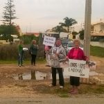 Sul Informação - Manifestantes e equídeos à porta da DGAV para pedir atuação no caso dos cavalos famintos