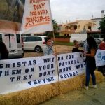 Sul Informação - Manifestantes e equídeos à porta da DGAV para pedir atuação no caso dos cavalos famintos