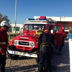 Sul Informação - Bombeiros de Lagoa resgatam cão que caiu em algar na Senhora da Rocha