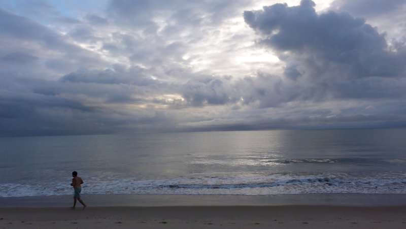 chuva na praia