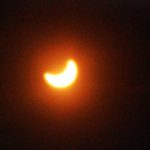 Sul Informação - FOTOGALERIA: Janela de céu limpo pôs algarvios a olhar para o céu para ver eclipse