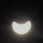 Sul Informação - FOTOGALERIA: Janela de céu limpo pôs algarvios a olhar para o céu para ver eclipse