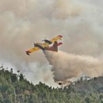 Sul Informação - Bombeiro ferido e viatura destruída, mas fogo começa a dar tréguas em Monchique