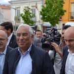 Sul Informação - Costa recebido em Loulé por “manif” anti petróleo, demolições…e portagens (com fotos)