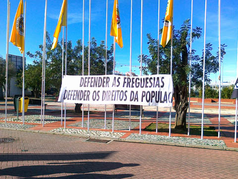 Sul Informação - Miguel Relvas vaiado no Congresso Nacional das Freguesias em Portimão