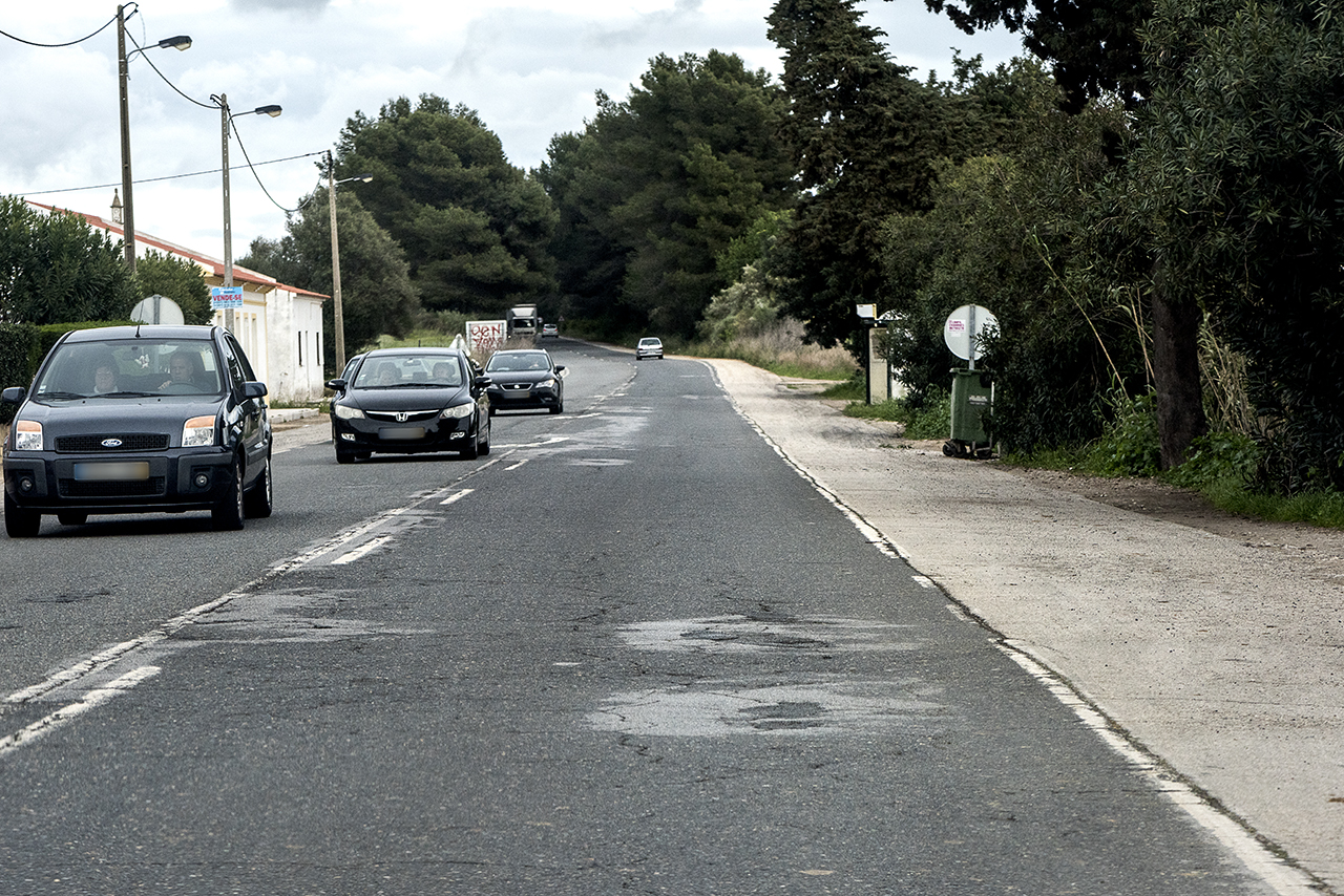 Sul Informação - Esta estrada não é para carros (velhos ou novos)