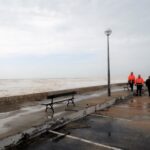 Sul Informação - Praia de Faro teve mais uma tarde de sobressalto depois de noite com estragos [com fotos]