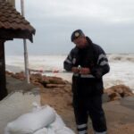 Sul Informação - Praia de Faro teve mais uma tarde de sobressalto depois de noite com estragos [com fotos]