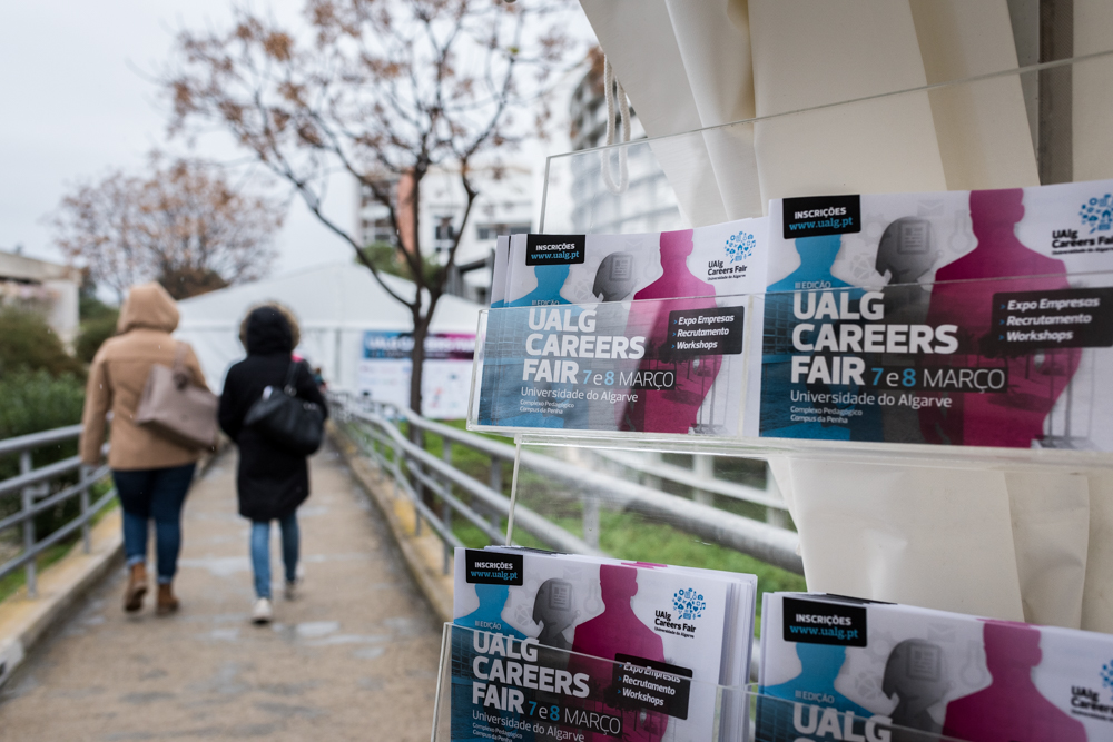 Sul Informação - UAlg Careers Fair cresceu em área, empresas e ofertas de emprego [fotogaleria]