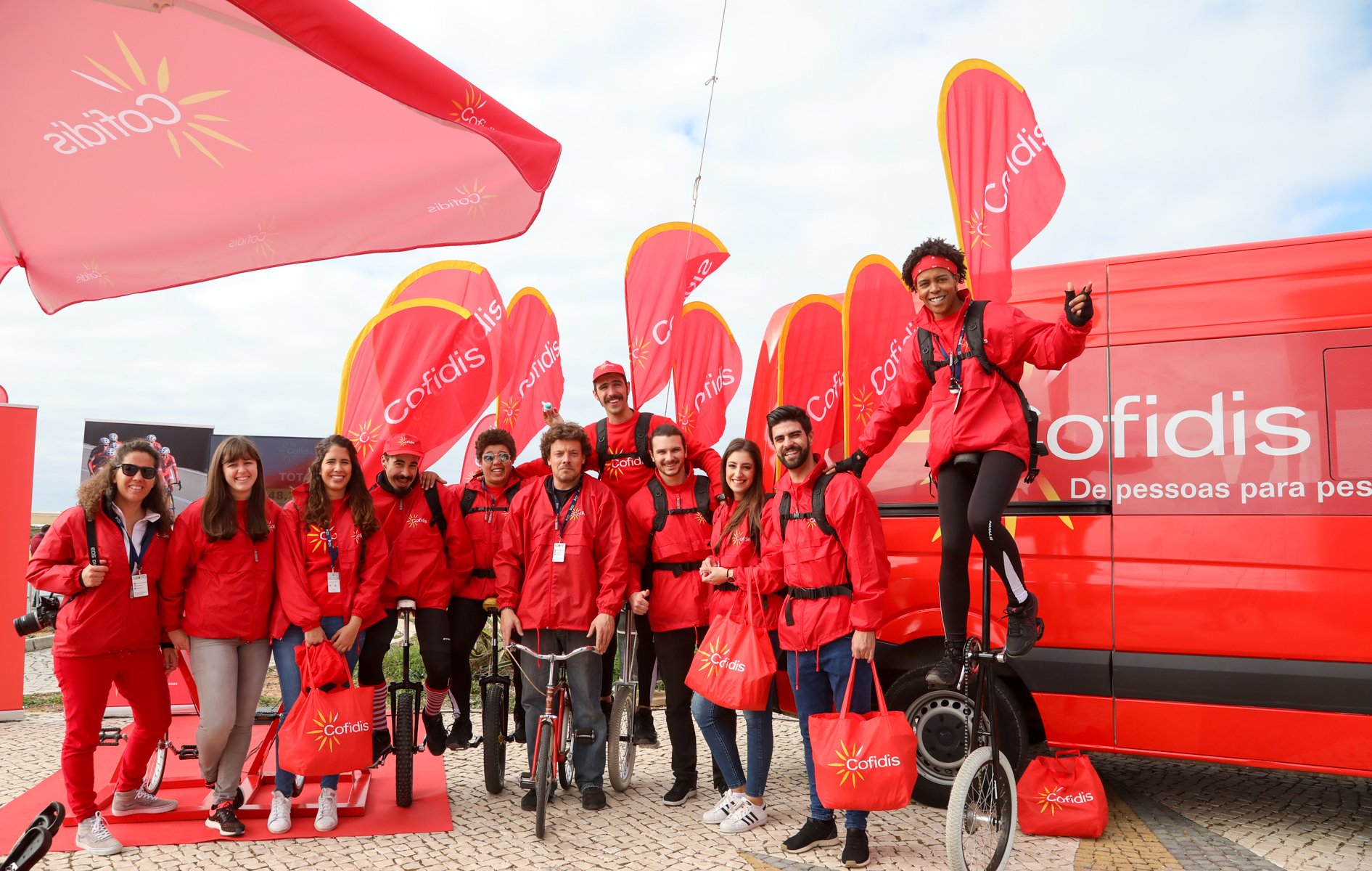 Sul Informação - Cofidis dá 24 bicicletas a escolas de ciclismo do Algarve