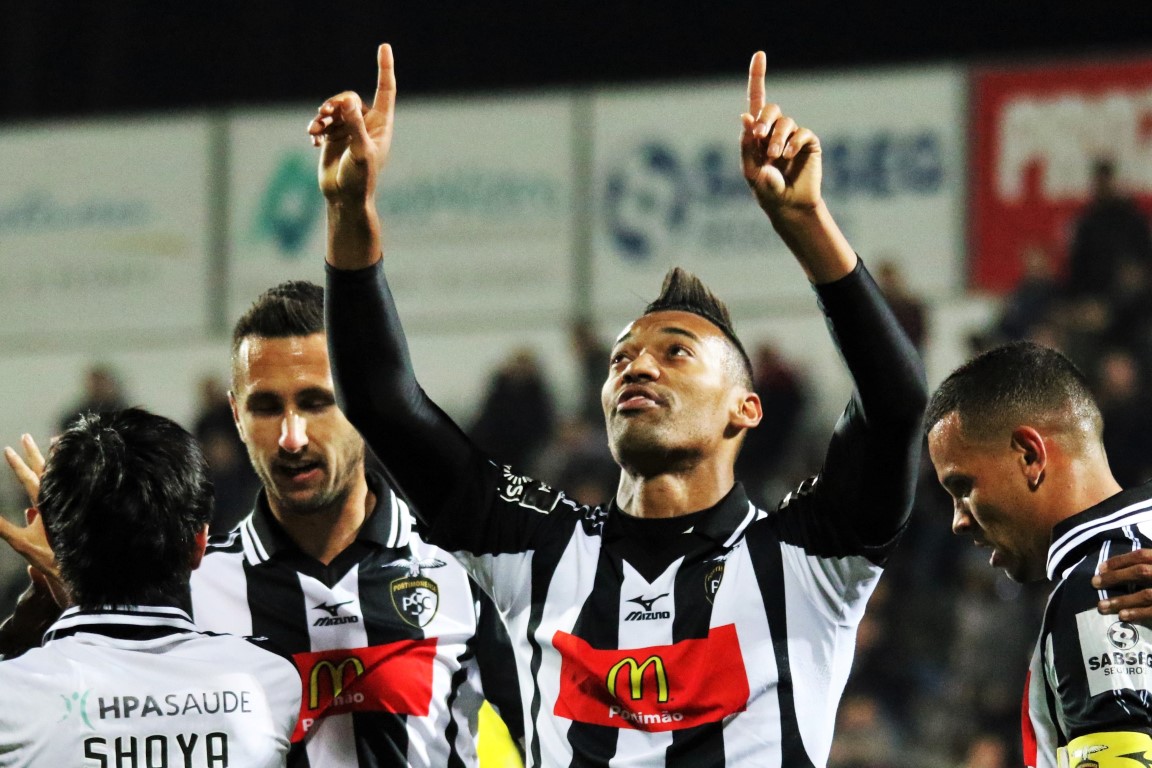 Sul Informação - Portimonense goleia Rio Ave com hat-trick de Fabrício