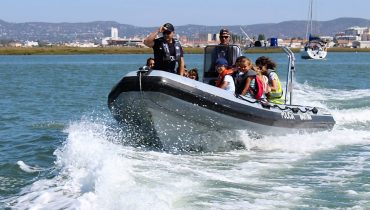 Crianças farenses em ação de cidadania marítima PM_1|Crianças farenses em ação de cidadania marítima PM_4|Crianças farenses em ação de cidadania marítima PM_2|Crianças farenses em ação de cidadania marítima PM_3