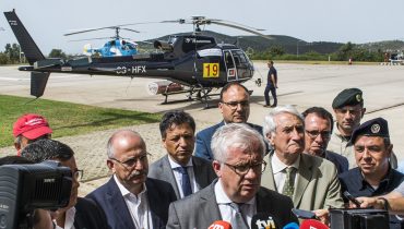 Ministro-Eduardo-Cabrita-18|Ministro-Eduardo-Cabrita-6|Helicopteros-Proteção Civil-INEM-Heliporto-Loule-GD