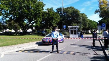 Ameaça de bomba obrigou à evacuação do Campus da Penha 
| Foto: Nuno Costa