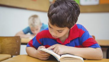 ESCOLA_CRIANÇAS_ALUNOS_EDUCAÇÃO_LEITURA