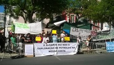 manif à espera de Marcelo Rebelo de Sousa