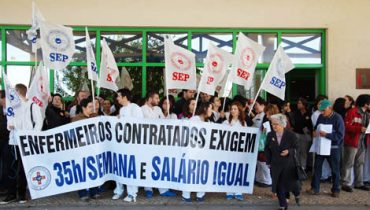 manif enfermeiros|Guadalupe Simões a falar aos enfermeiros|manif enfermeiros